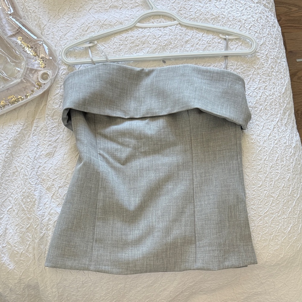 NWT Babaton element top in Heather Chrome